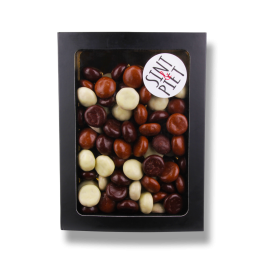 Giftbox gevuld met Sinterklaas chocolade pepernoten in melk, puur en wit met feestelijke verpakking